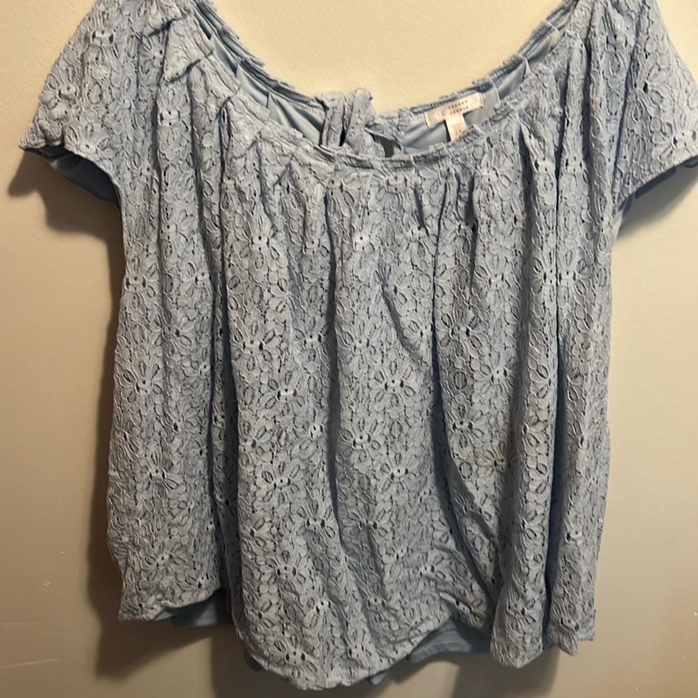 Baby blue lacy top